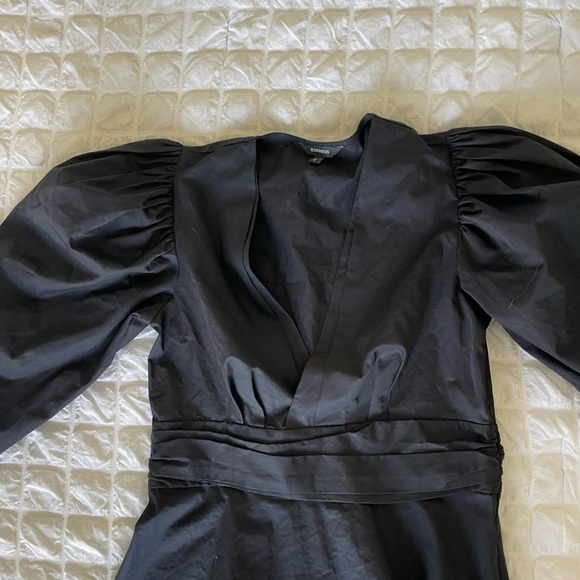 Express black puff sleeve blouse - Picture 3 of 7